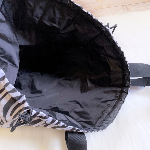 UGG Frannie Cinch Zebra Tote - Picture 6 of 8